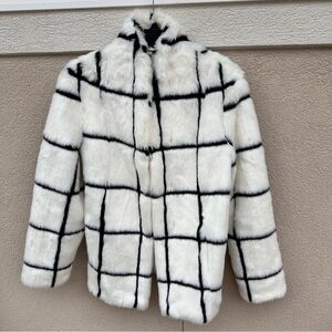 Tahari Checkered Faux Fur Coat with Geometric Design EUC
